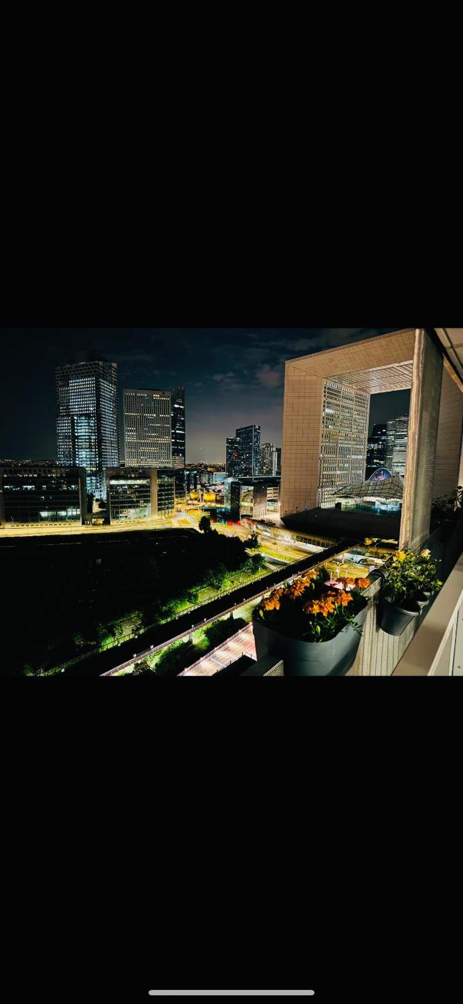 Luxury 2 Rooms Apartment With Balcony Puteaux Luaran gambar