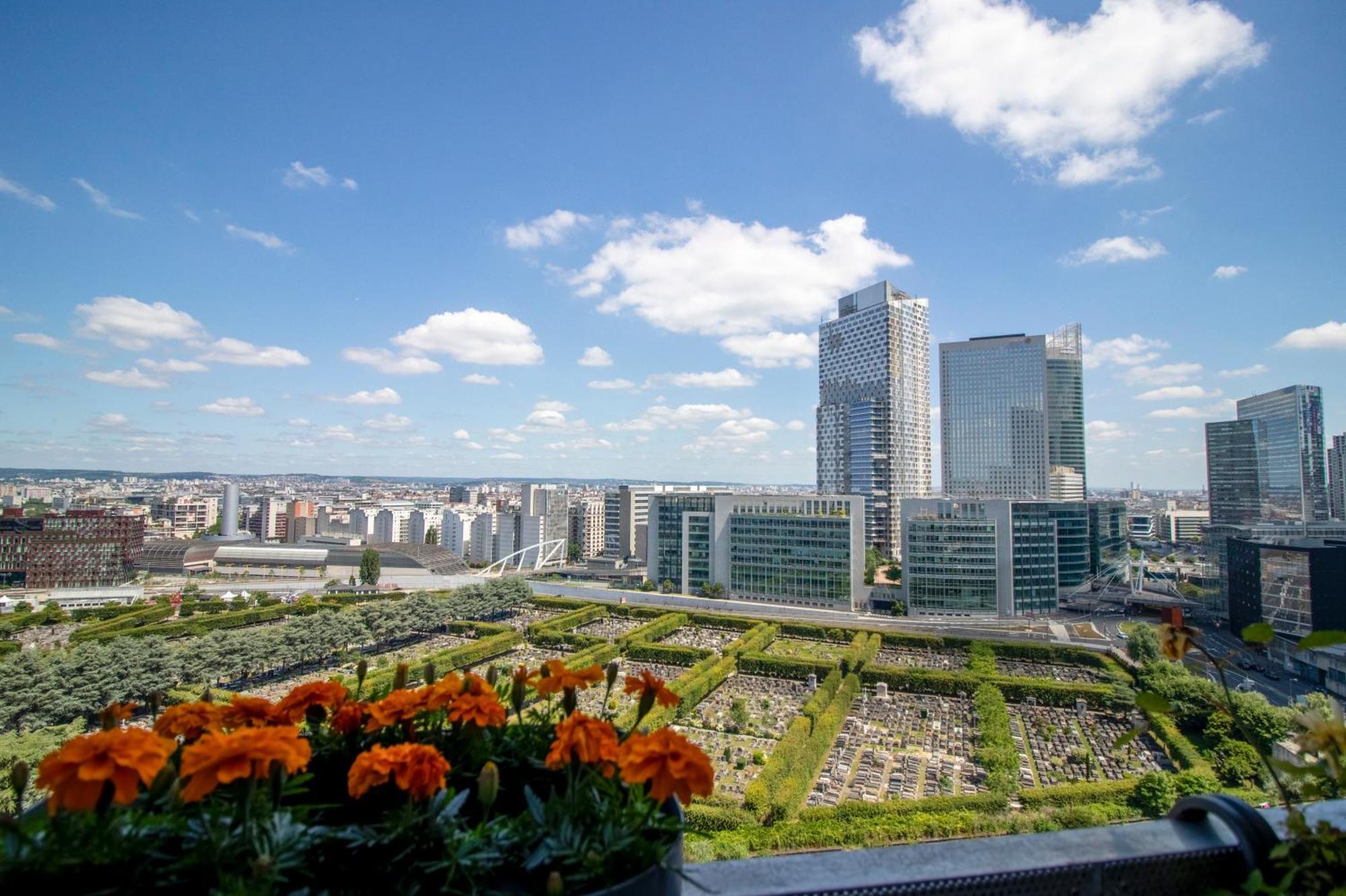 Luxury 2 Rooms Apartment With Balcony Puteaux Luaran gambar