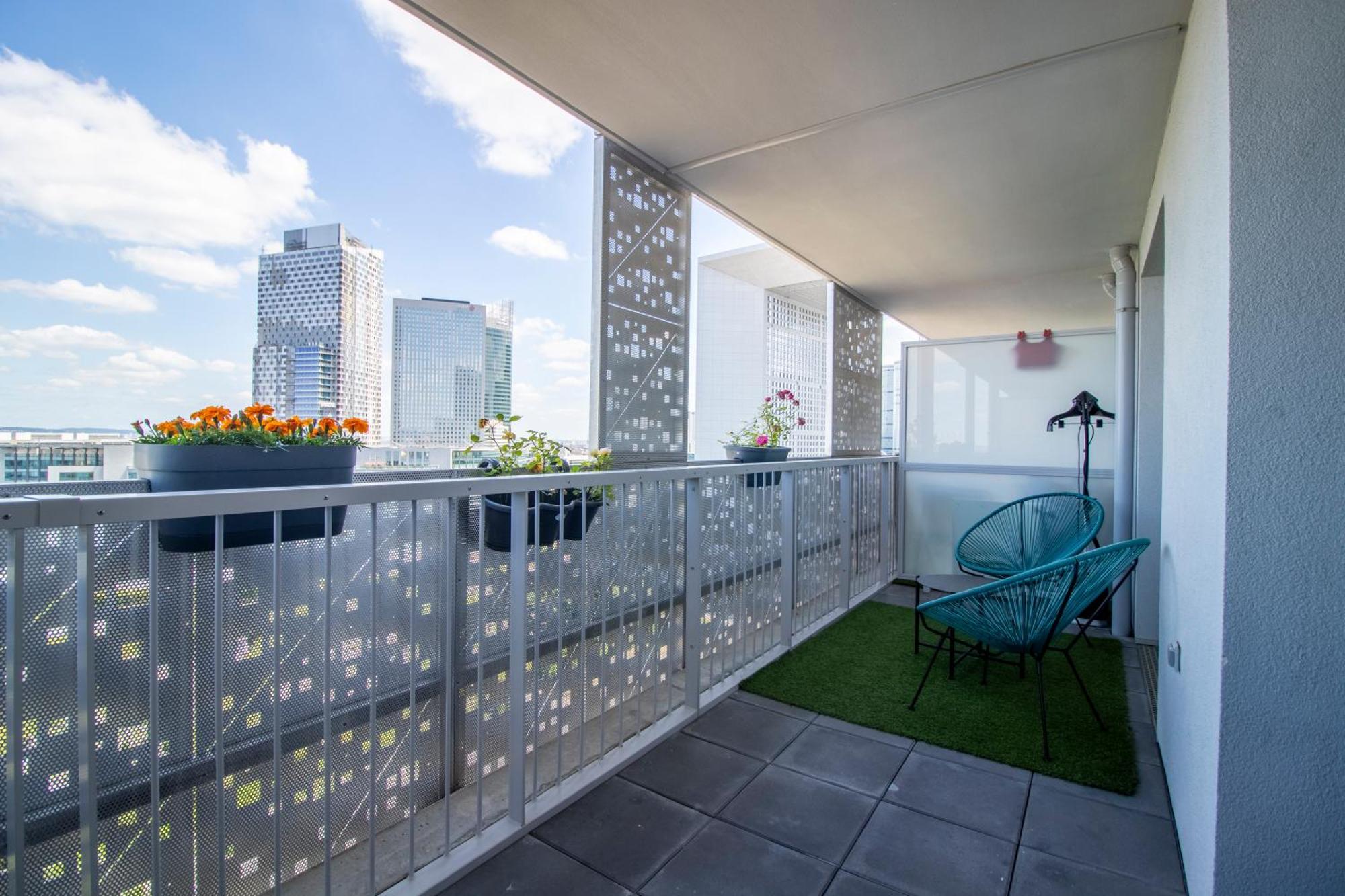 Luxury 2 Rooms Apartment With Balcony Puteaux Luaran gambar
