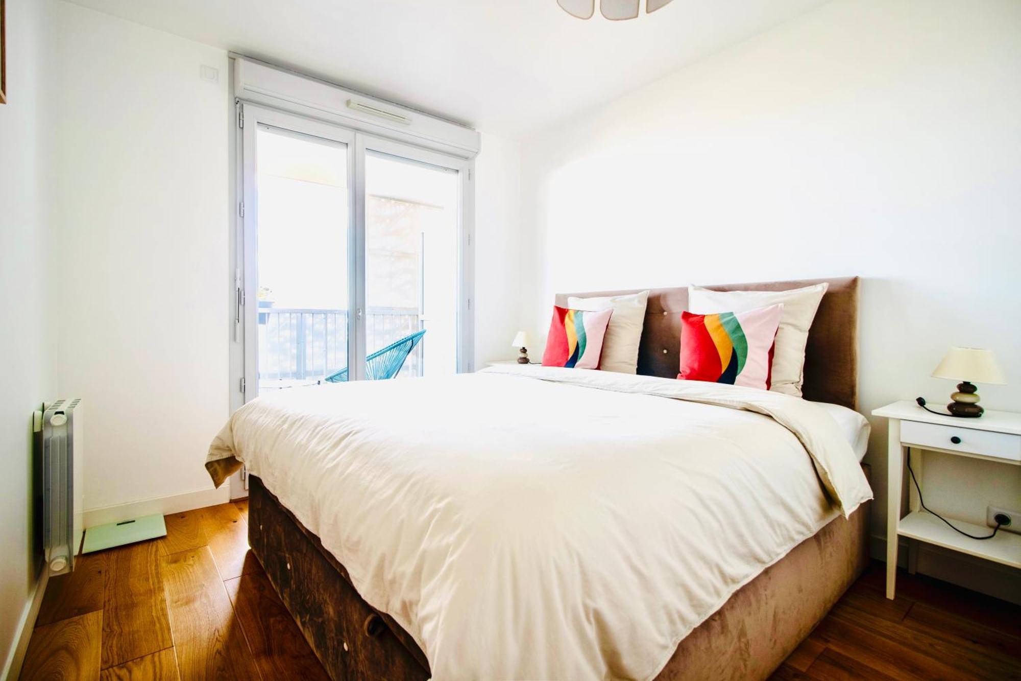 Luxury 2 Rooms Apartment With Balcony Puteaux Luaran gambar