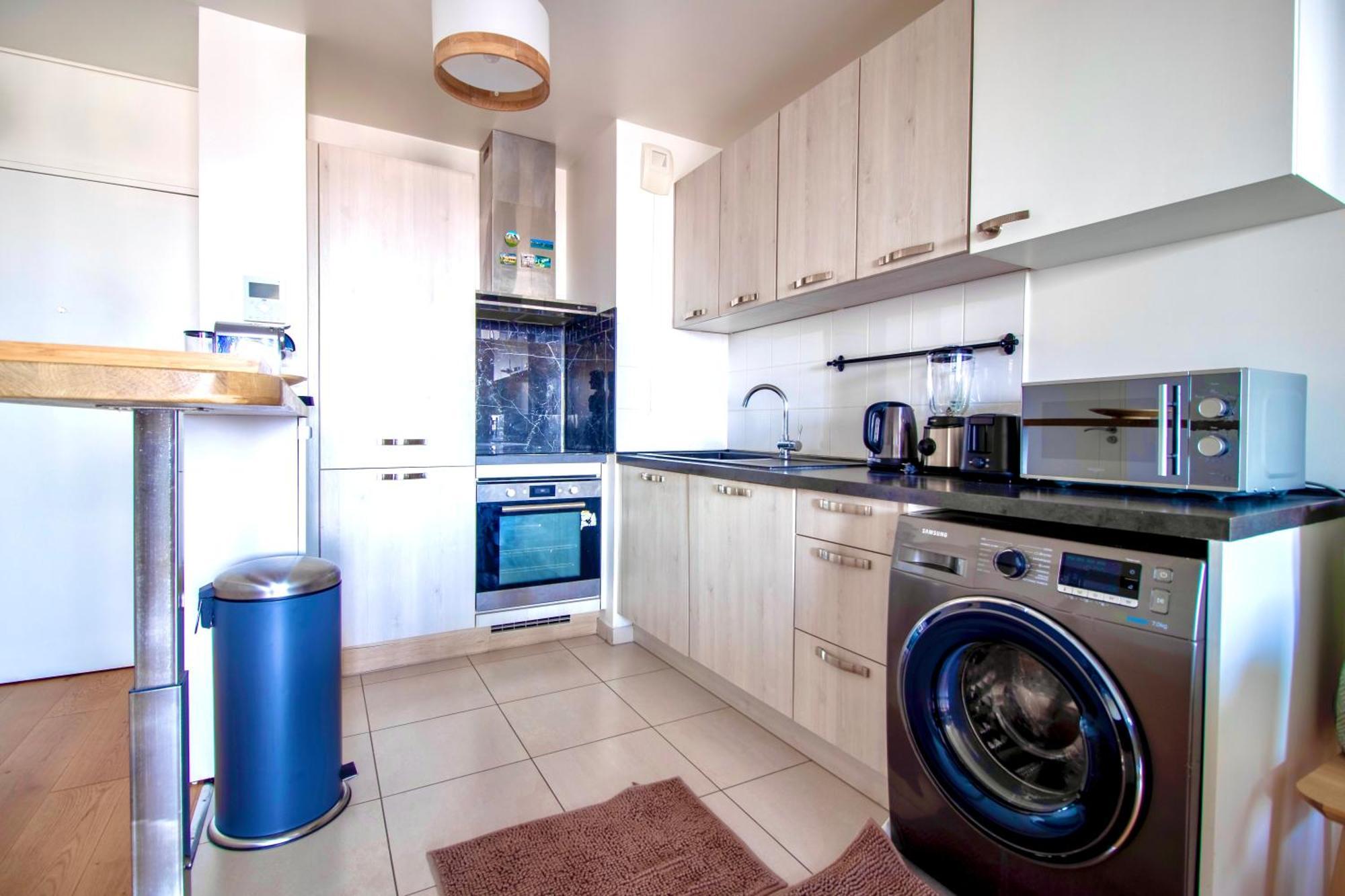 Luxury 2 Rooms Apartment With Balcony Puteaux Luaran gambar
